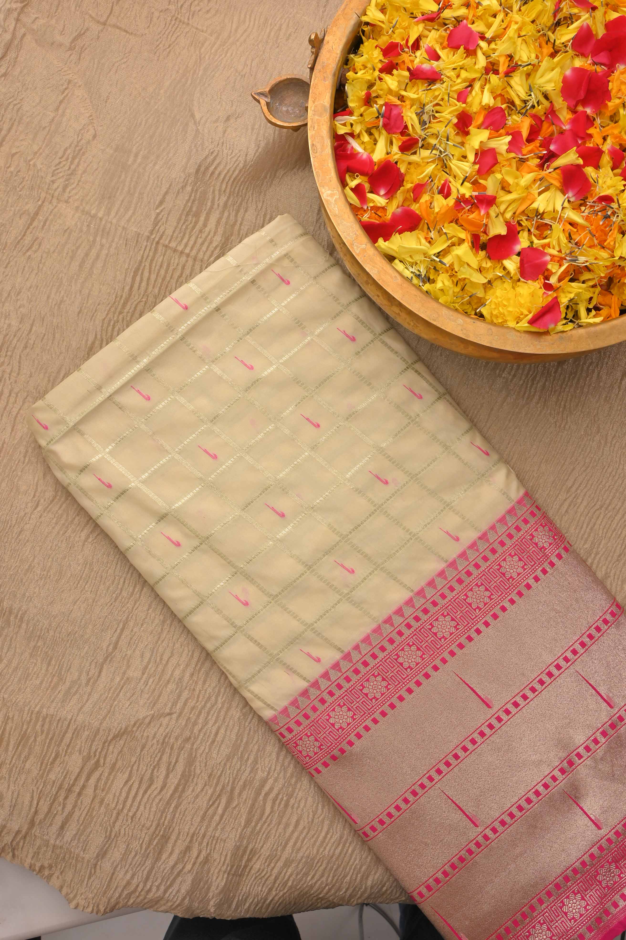Mocassin Yellow Checks Paithani Fabric