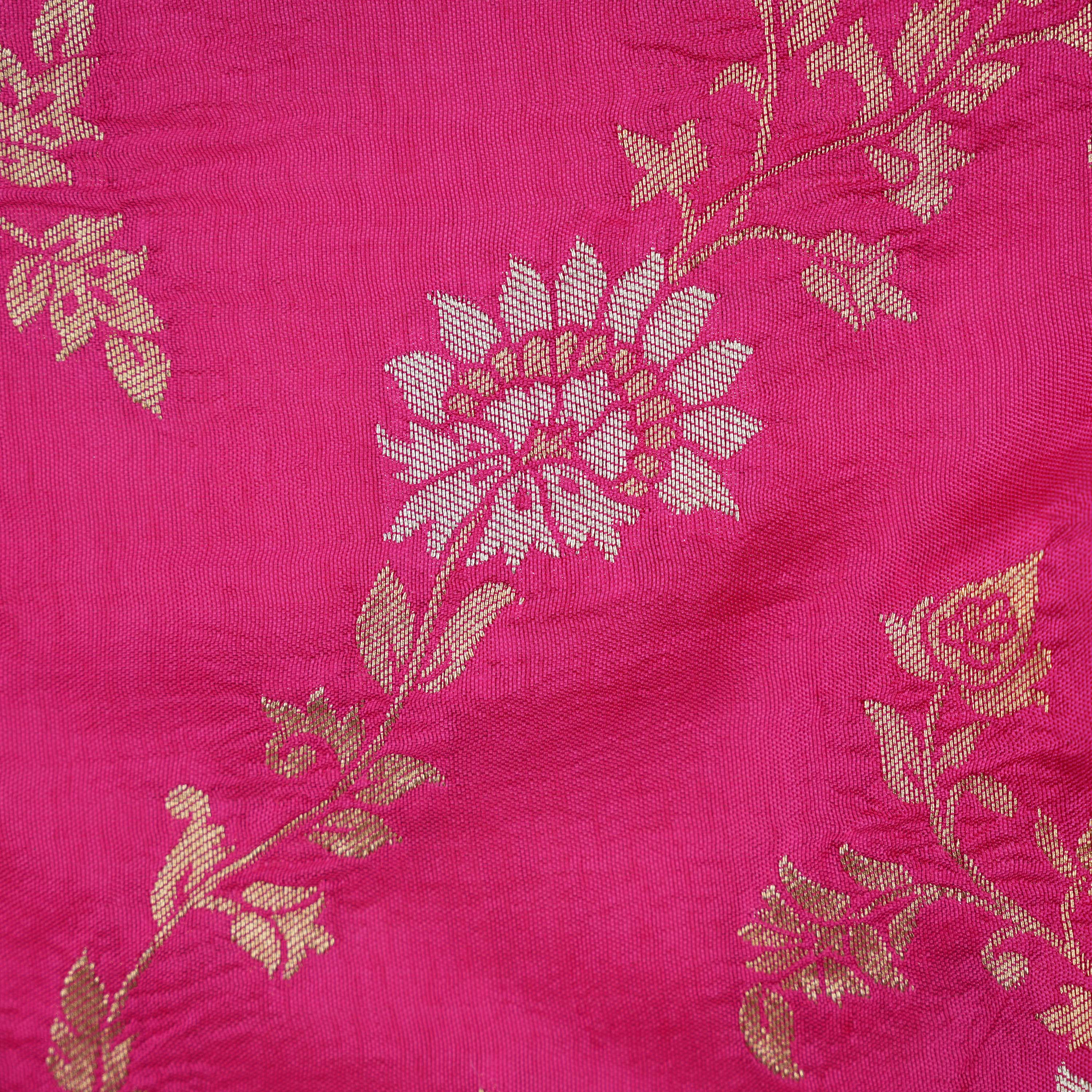 Burnt Pink Floral Jaal Scalloped Border Banarasi Silk Fabric