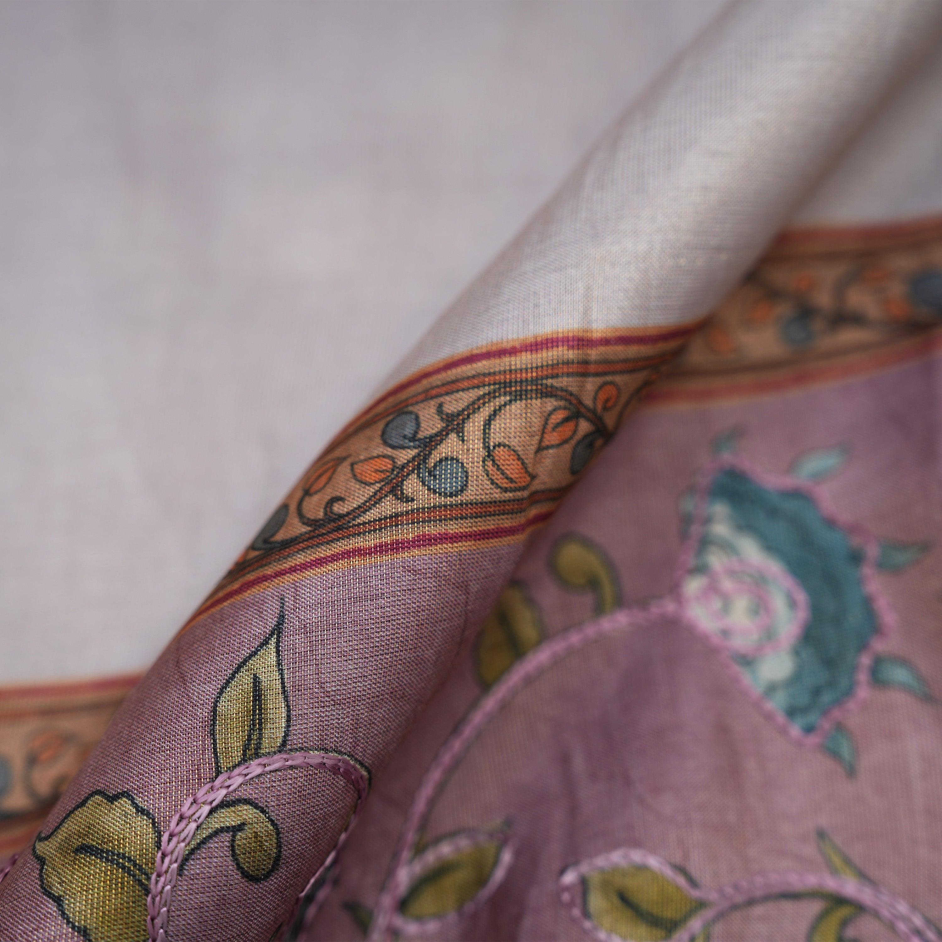 Pale Purple Floral Mayil Contrast Border Printed Tissue Fabric