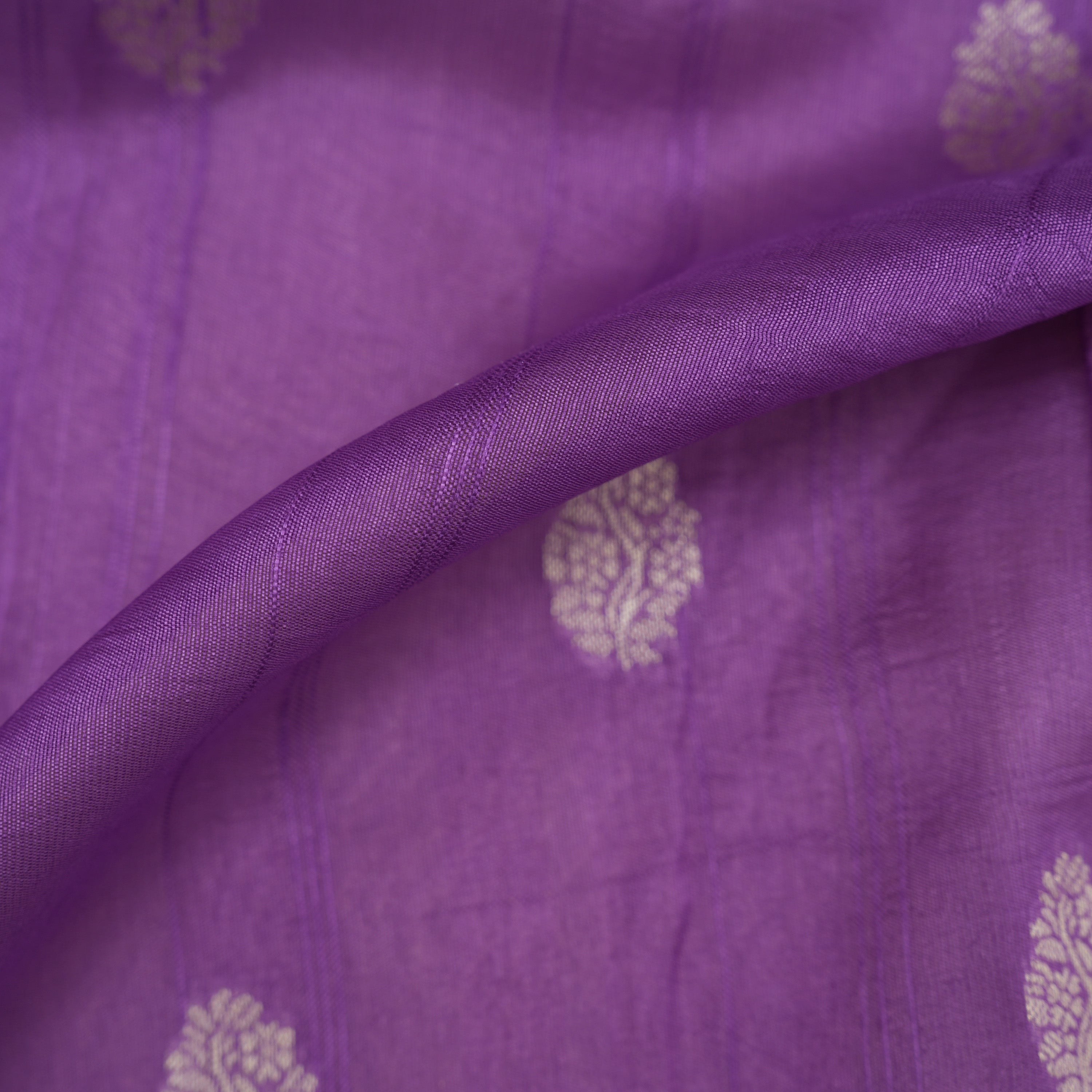 Pale Purple Kili And Floral Contrast Border Raw Silk Fabric