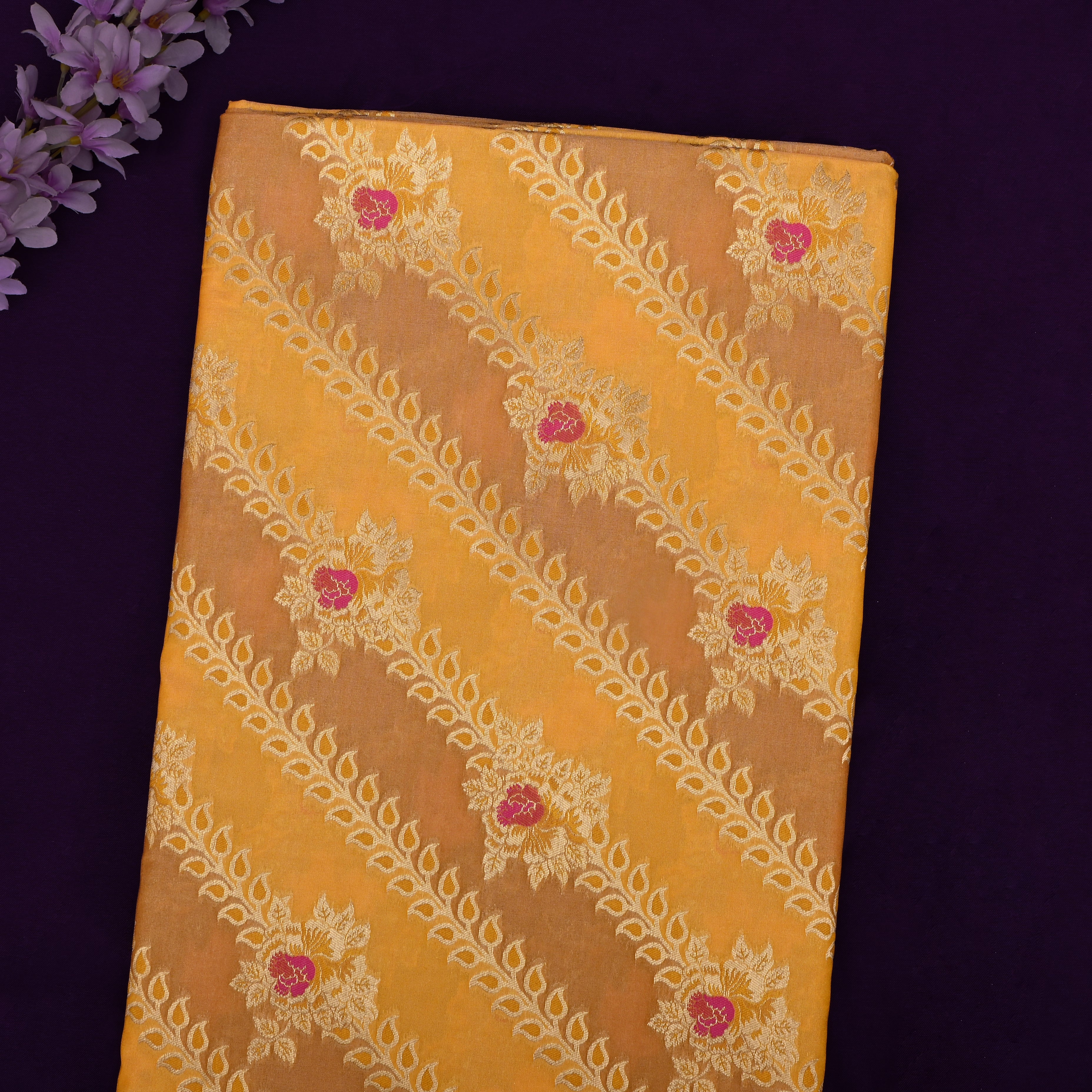Dual Colour Banarasi Fabric With Leheriya Pattern