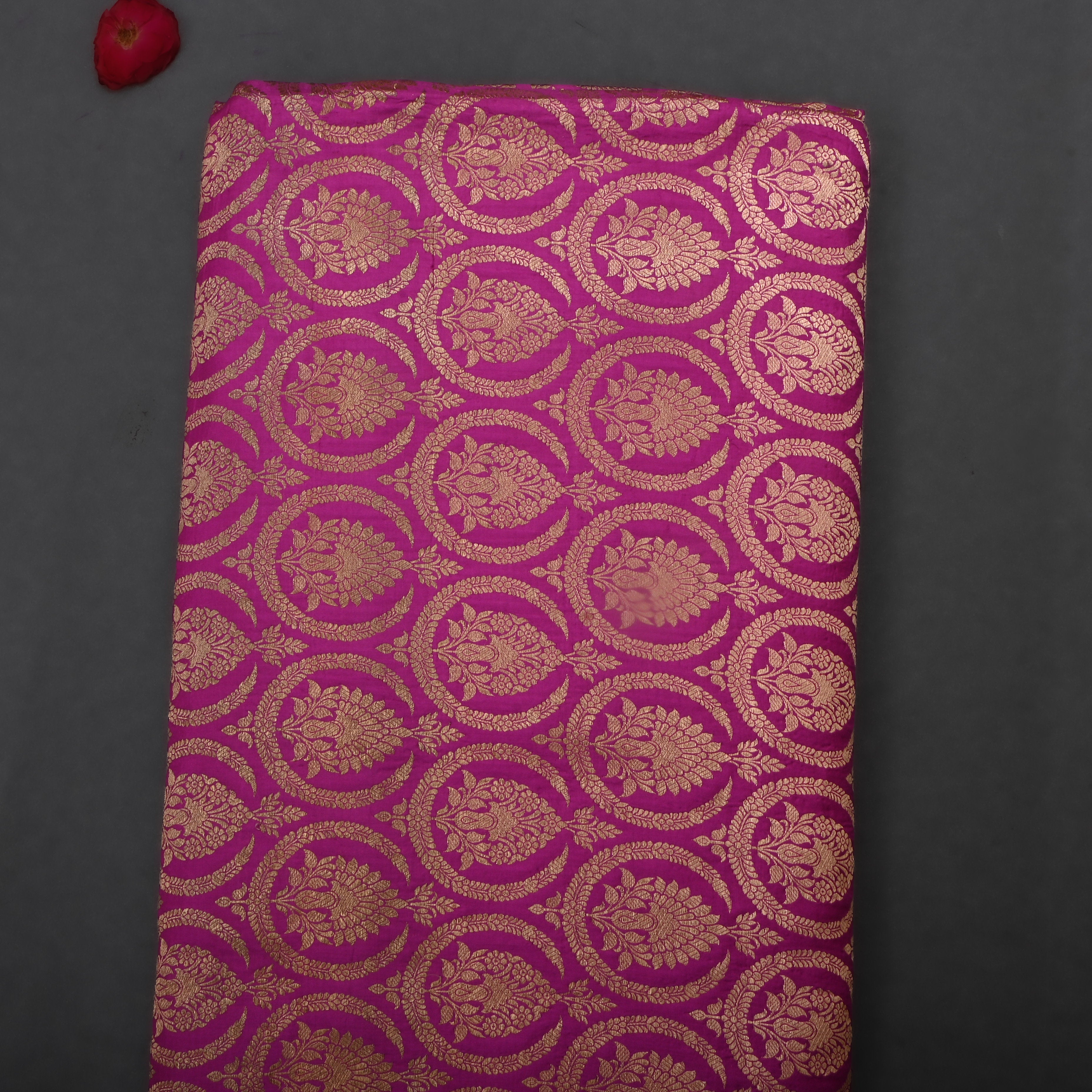 Royal Heath Jamawar Silk Fabric With Geometrical Figures