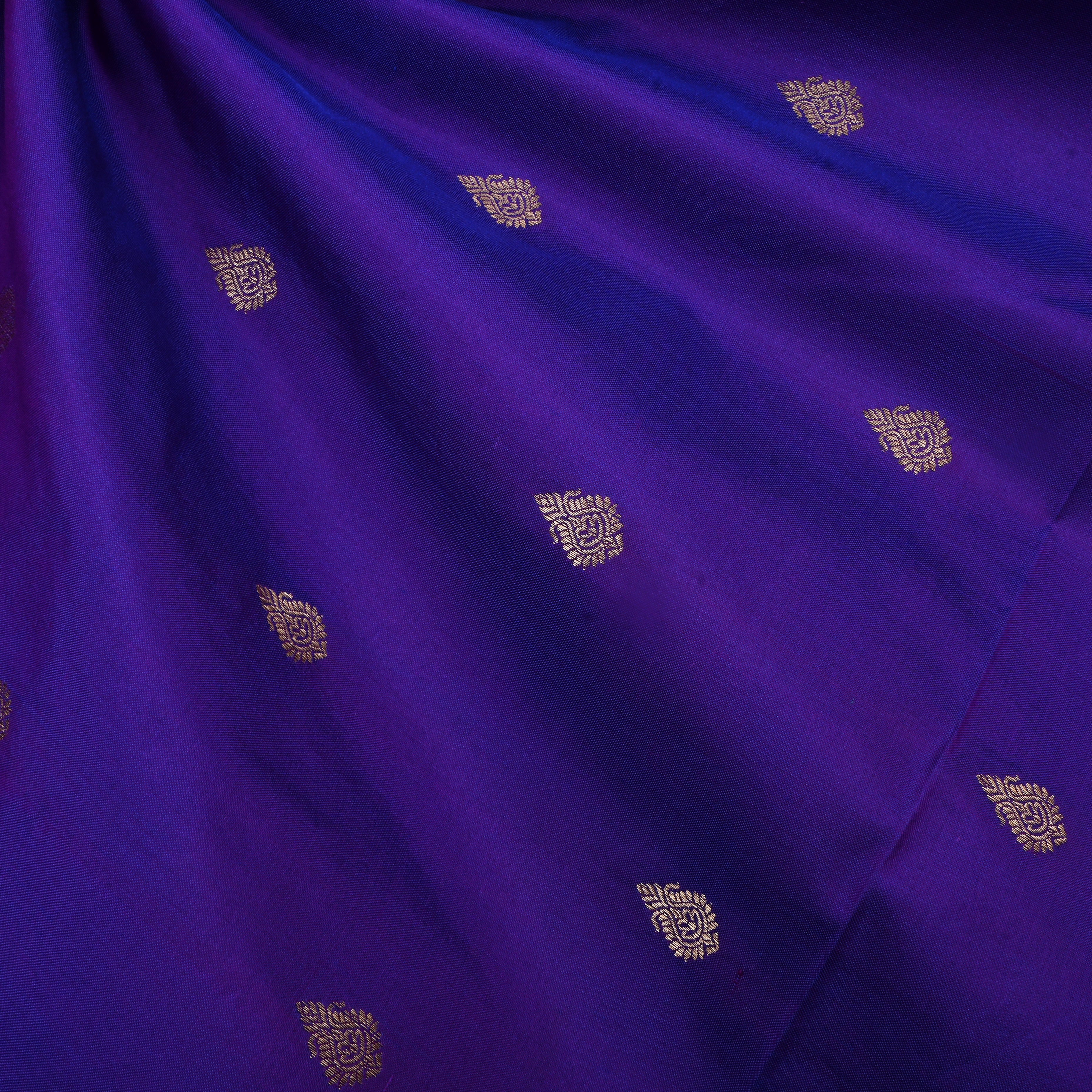 Daisy Bush Purple Jamawar Silk Fabric With Butti'S